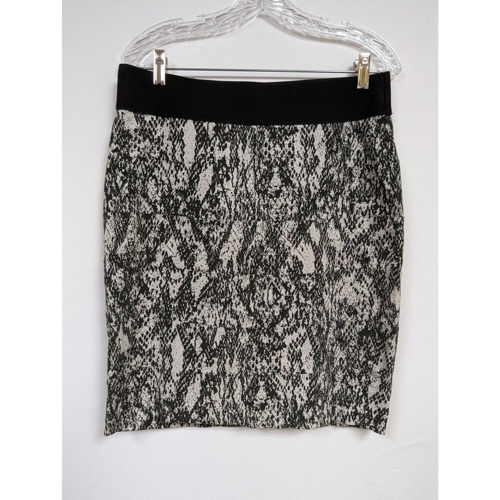 Style & Co Skirt Size Medium Black White Animal Print